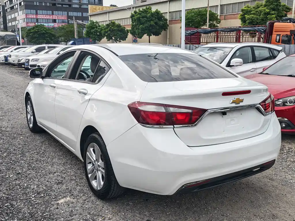 Chevrolet Cruze — миниатюра 6