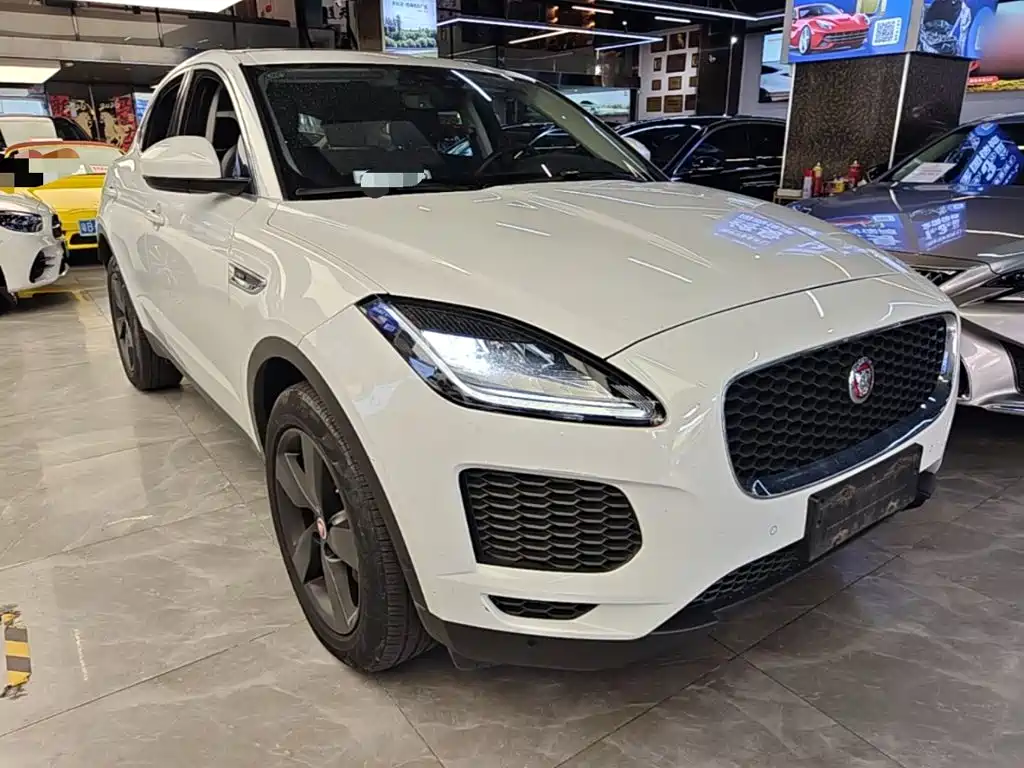 Jaguar E-PACE — миниатюра 4