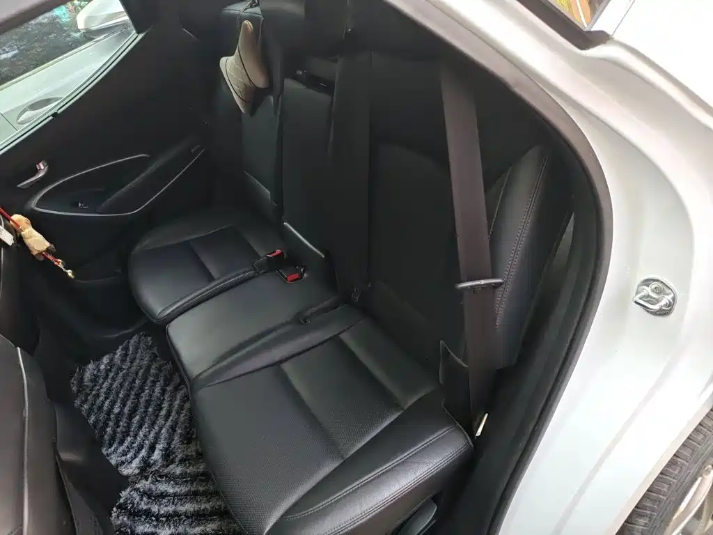 Hyundai Santa Fe — миниатюра 18