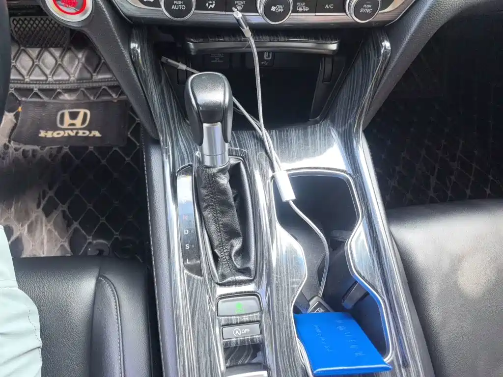 Honda Accord — миниатюра 10