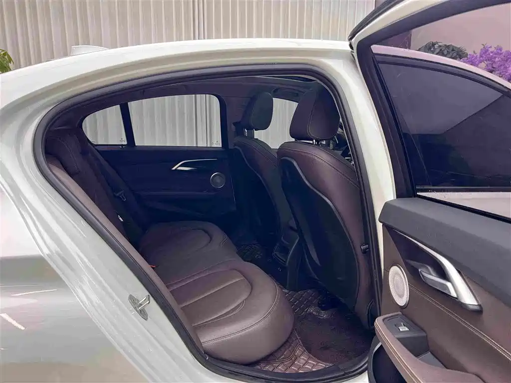 BMW 1 Series — миниатюра 11