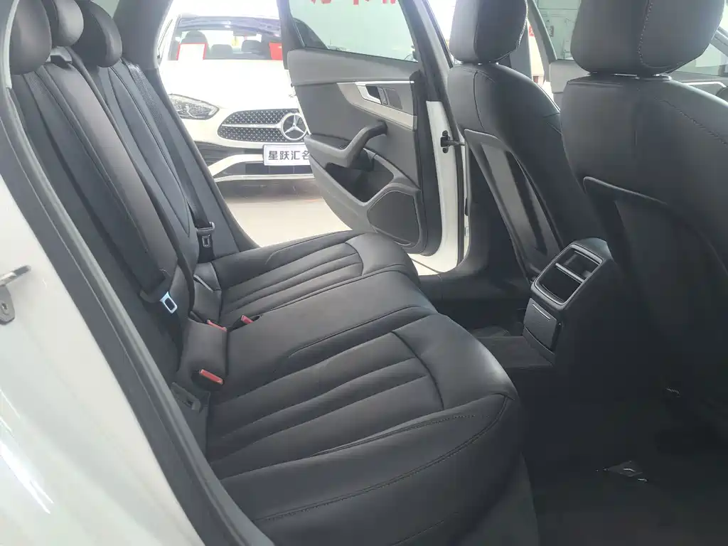 Audi A4L — миниатюра 14