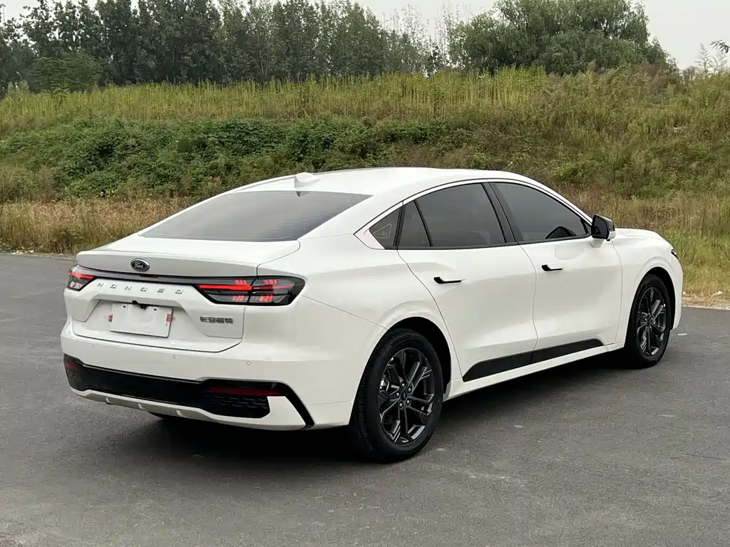 Ford Mondeo — миниатюра 4