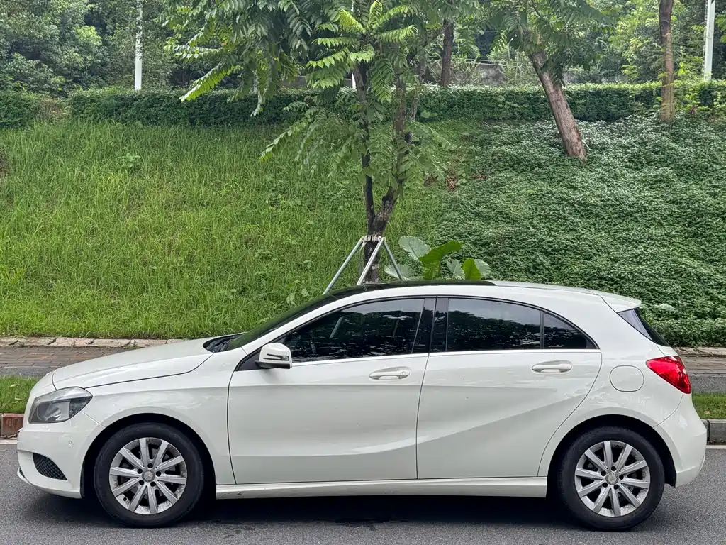Mercedes-Benz A-Class (Import) — миниатюра 4