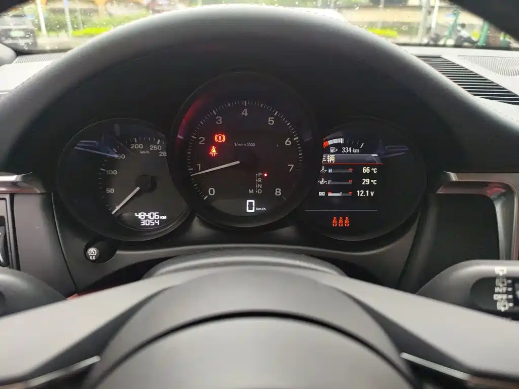 Porsche Macan — миниатюра 12