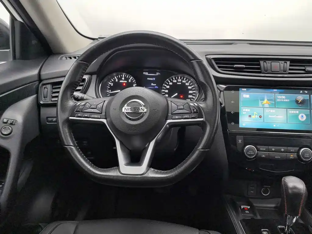Nissan X-Trail — миниатюра 11