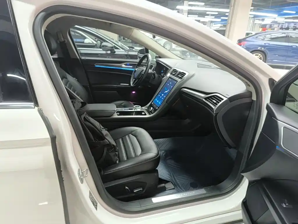 Ford Mondeo — миниатюра 25