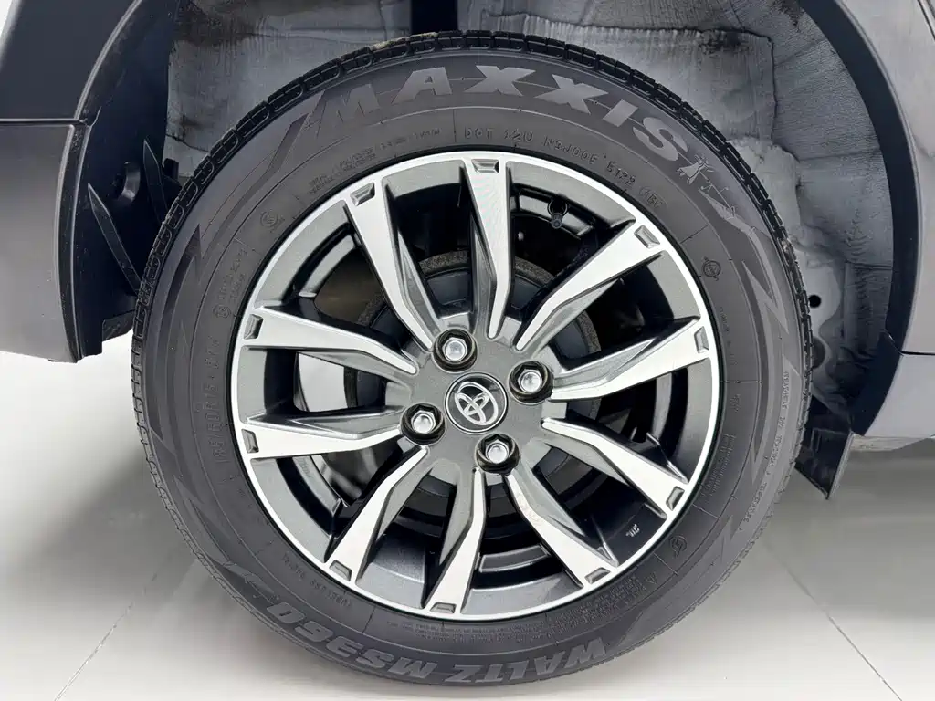 Toyota Yaris L — миниатюра 15