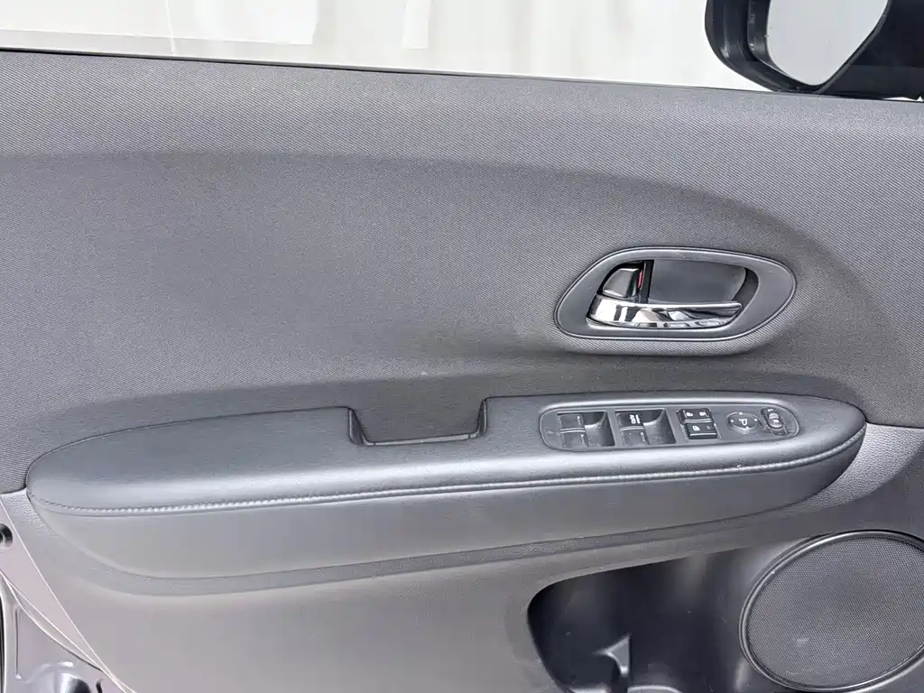Honda Vezel — миниатюра 7