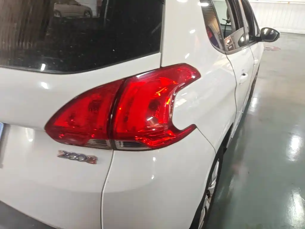 Peugeot 2008 — миниатюра 8