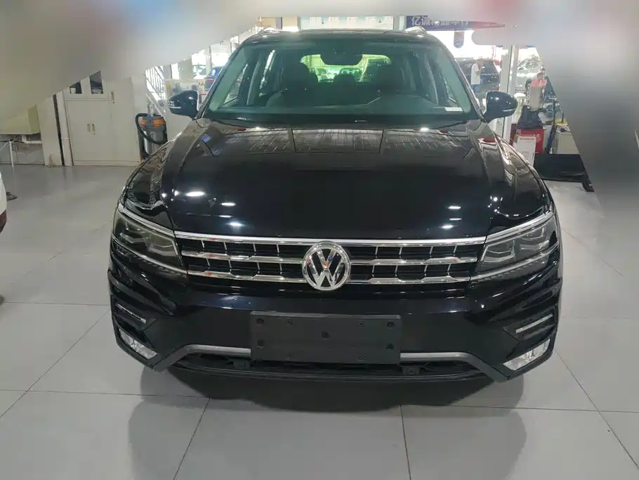 Volkswagen Tiguan L — миниатюра 2