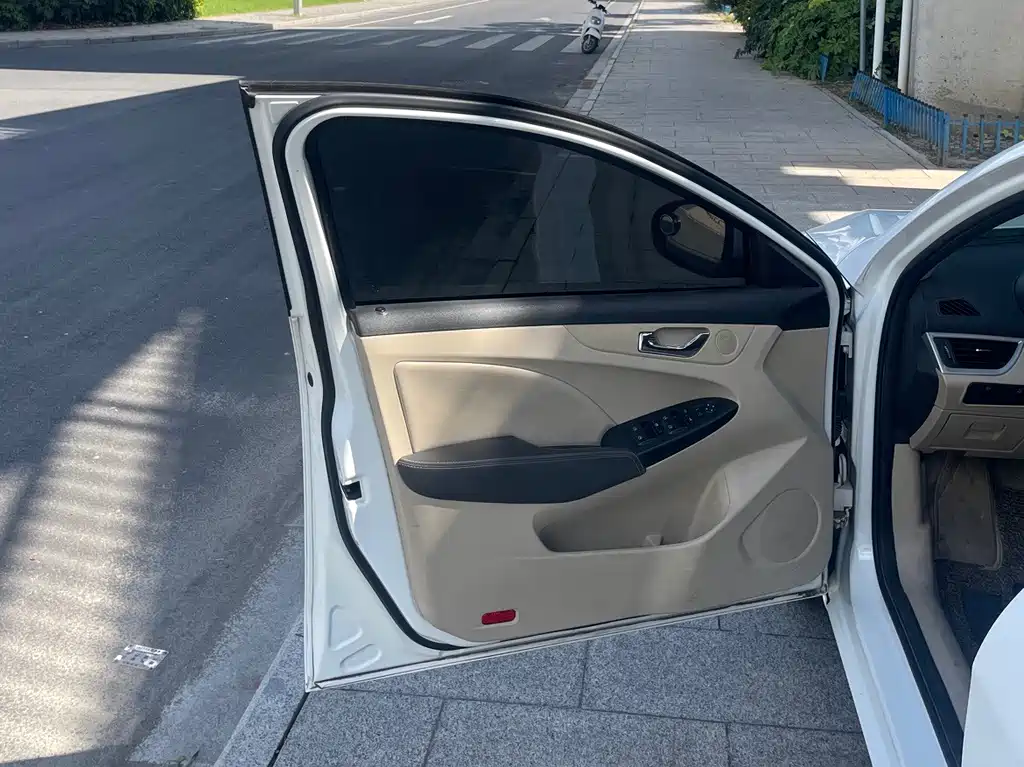 Chery Arrizo 7 — миниатюра 8