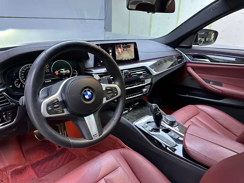 BMW 5 Series — миниатюра 10