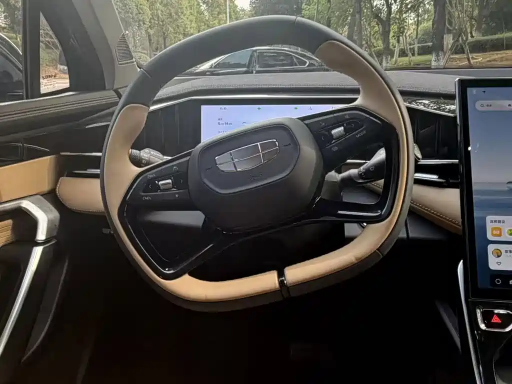 Geely Boyue L — миниатюра 7