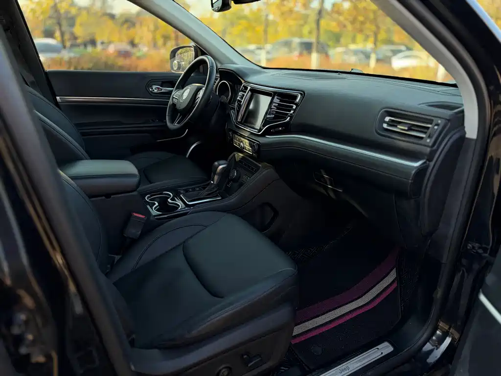 JEEP GRAND COMMANDER