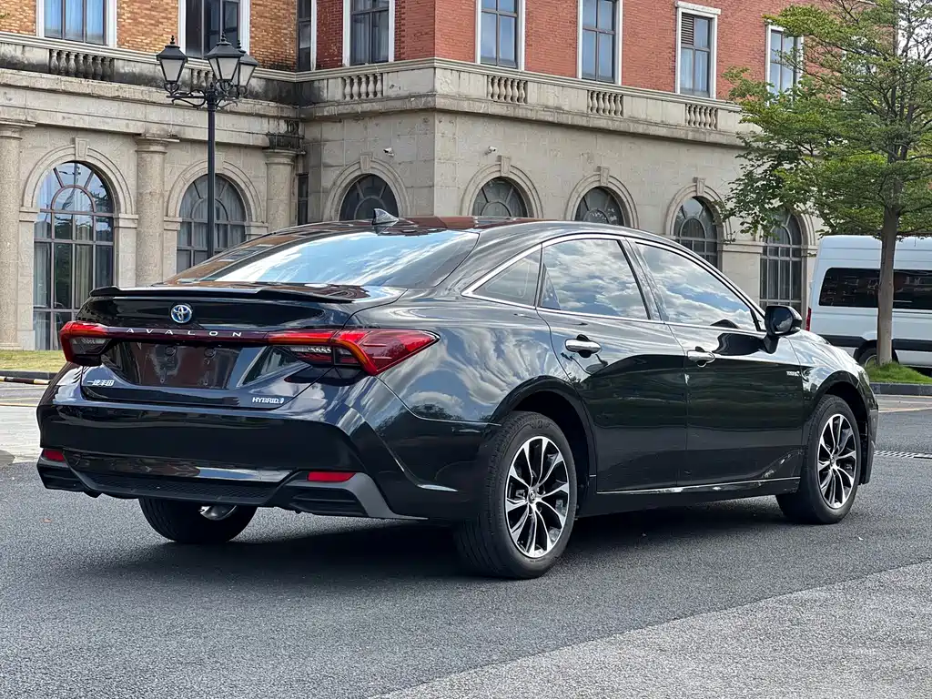 Toyota Avalon — миниатюра 6