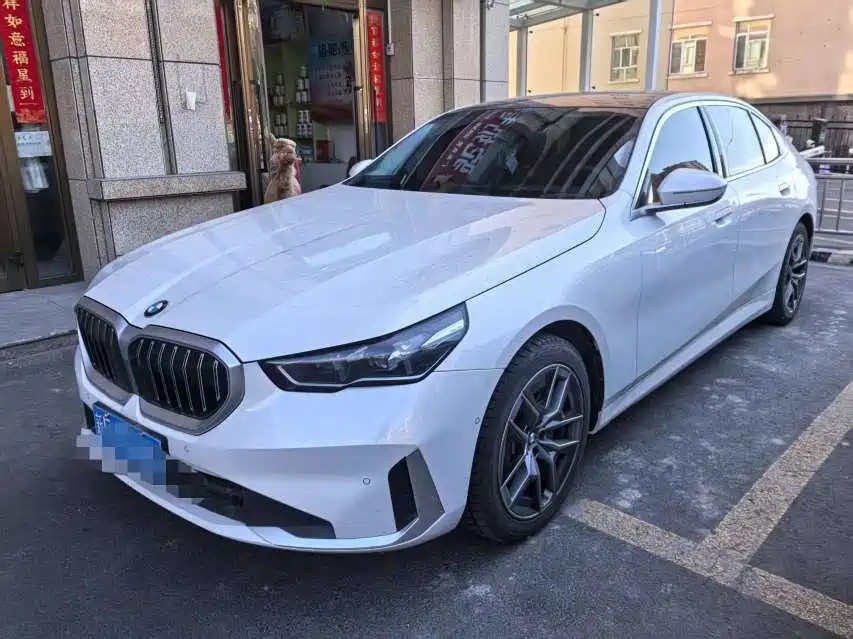 BMW 5 Series 2024