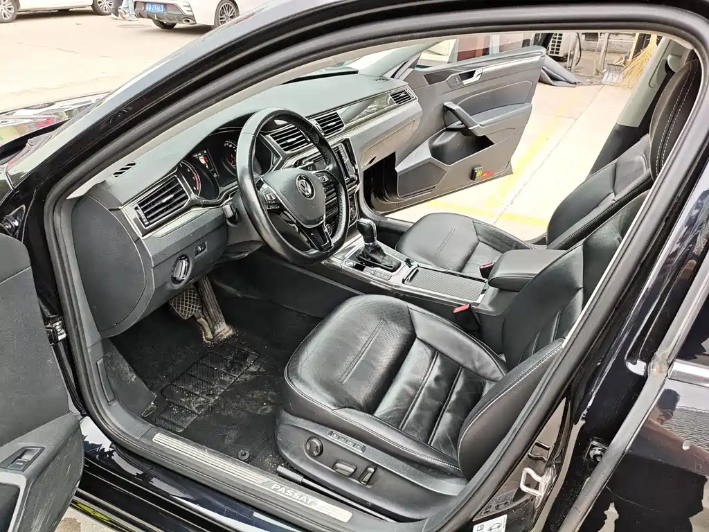 Volkswagen Passat 2017 330TSI DSG
