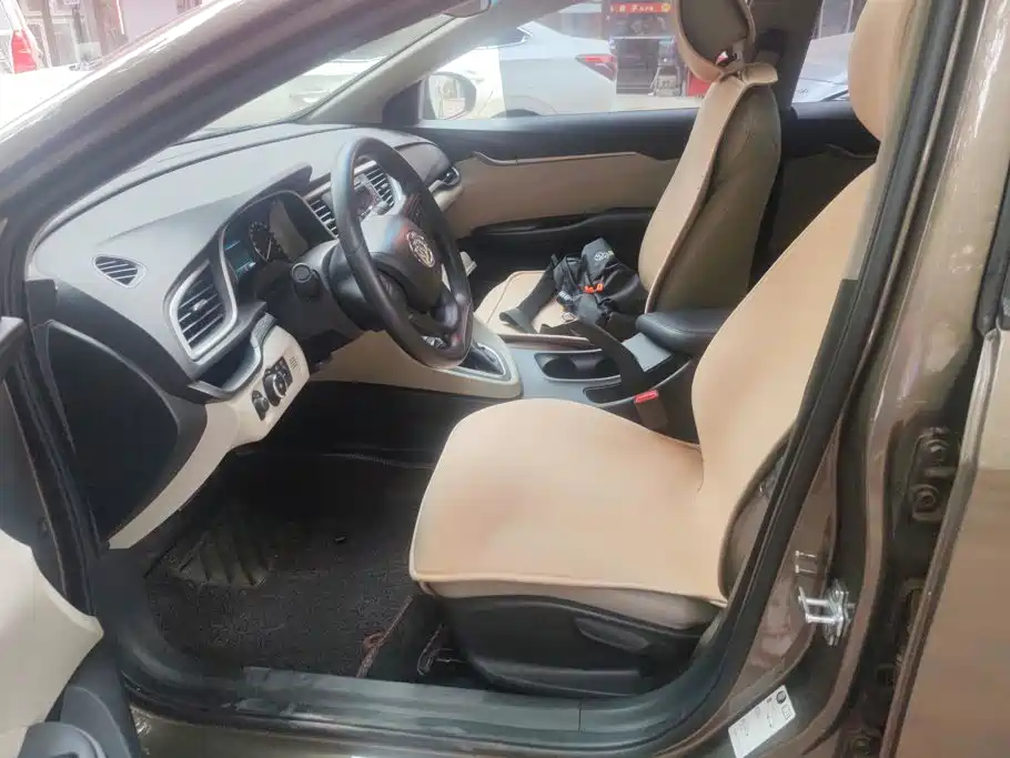 Buick Excelle — миниатюра 9