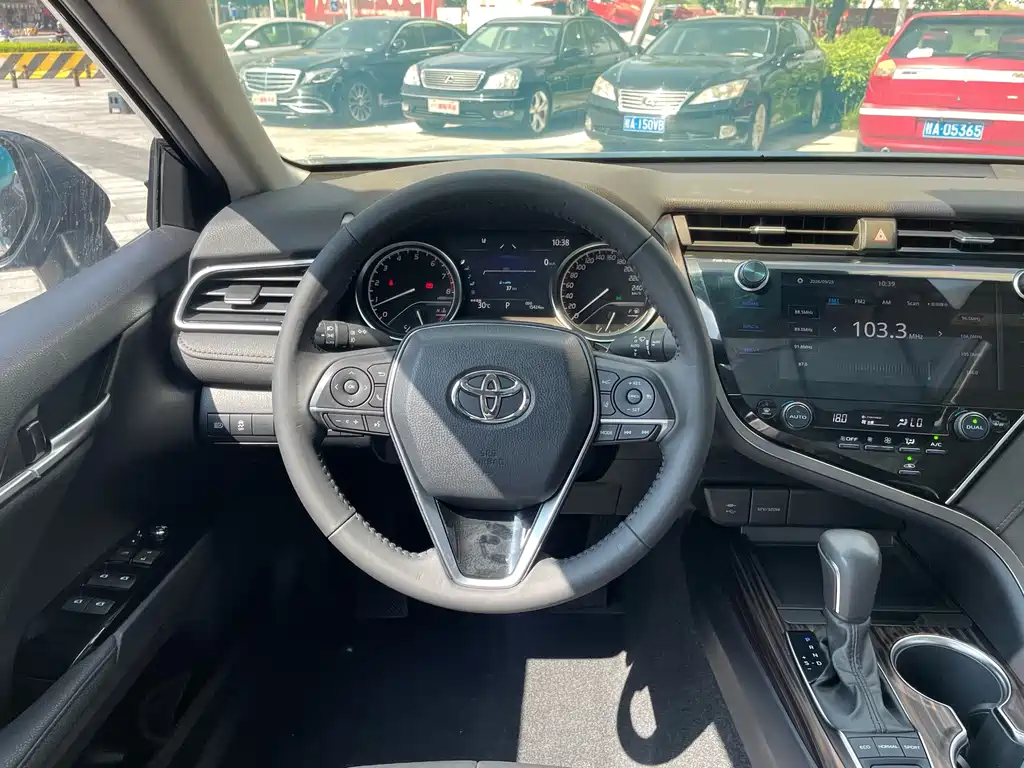 Toyota Camry — миниатюра 16