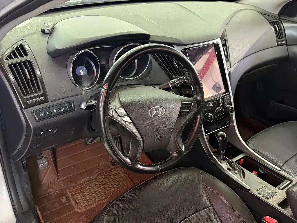 Hyundai Sonata — миниатюра 3
