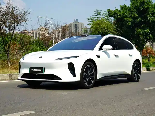 NIO ET5T