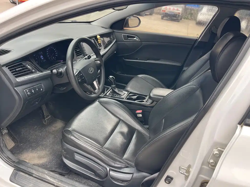 HYUNDAI NAME PICTURE