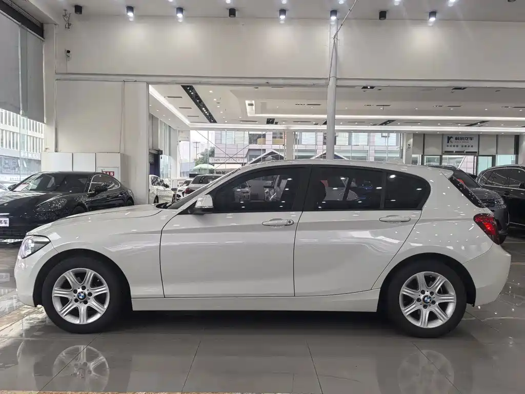 BMW 1 Series (Import) — миниатюра 7