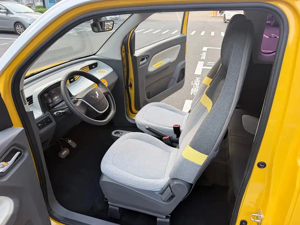 Wuling MINIEV — миниатюра 9