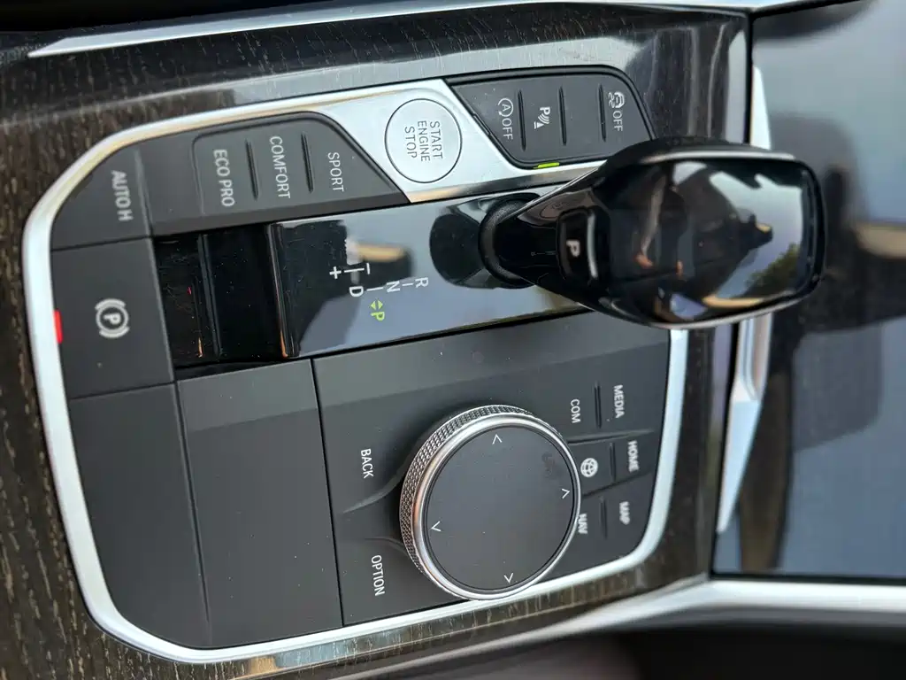 BMW 3 Series — миниатюра 17