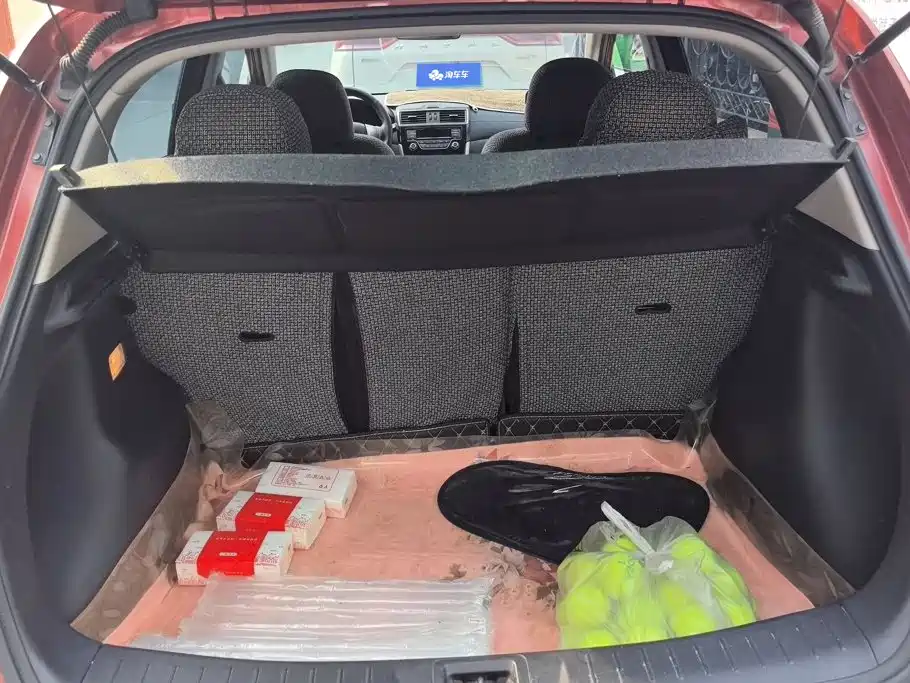 Nissan Tiida — миниатюра 4