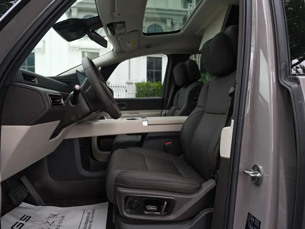 Li Auto Li MEGA — миниатюра 13