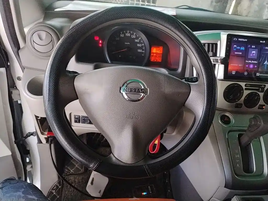 Nissan NV200 — миниатюра 11