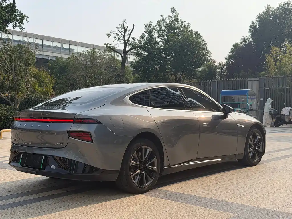 XPeng P7 — миниатюра 15