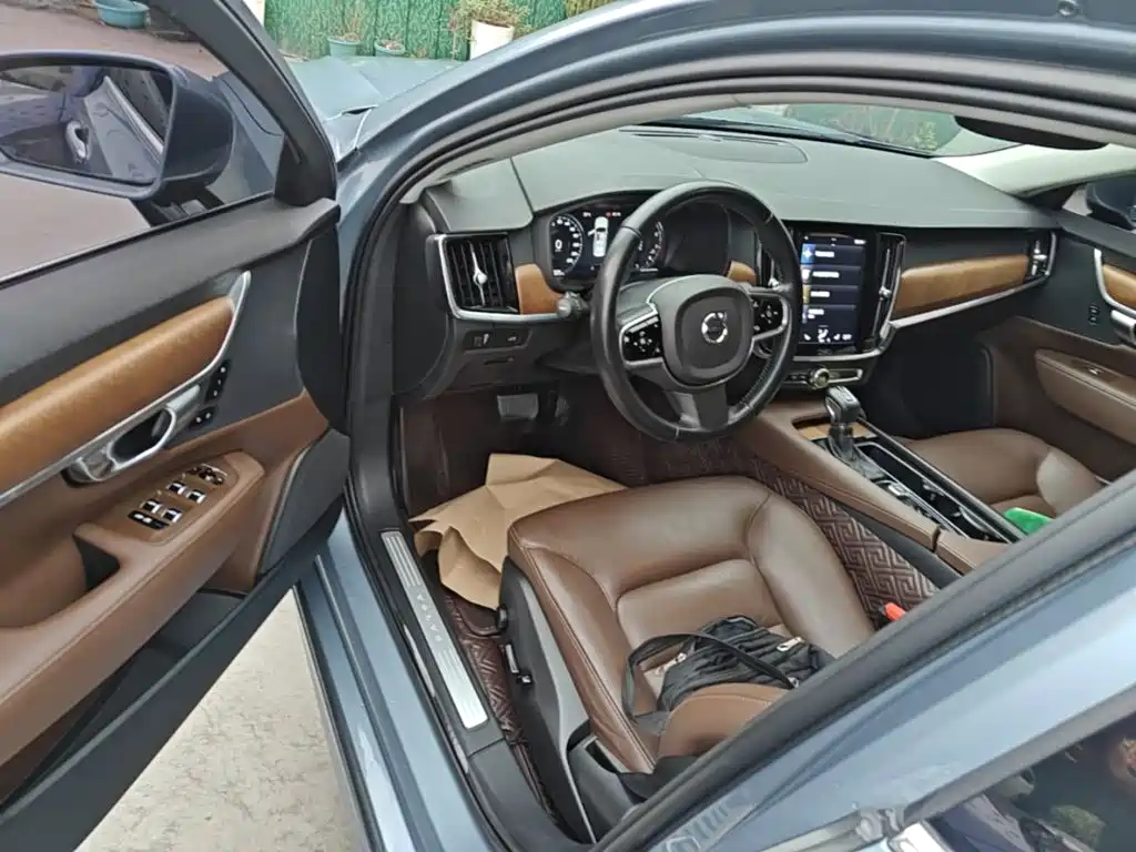 Volvo S90 — миниатюра 16