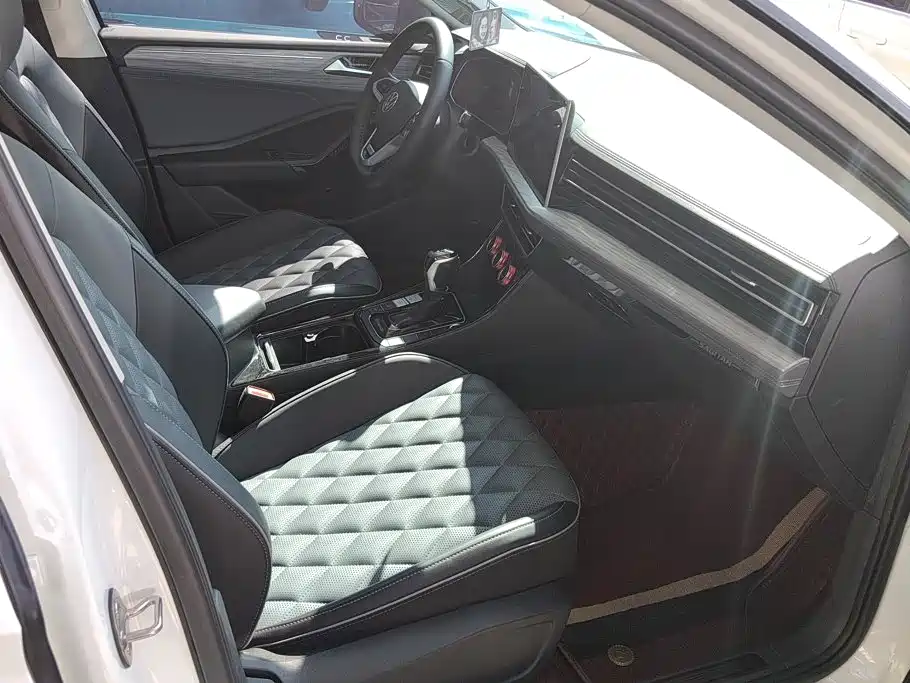 Volkswagen Sagitar — миниатюра 8