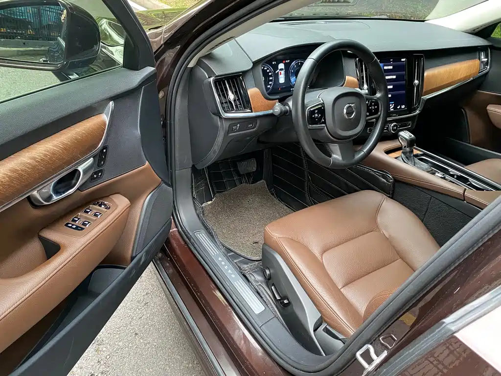 Volvo S90 — миниатюра 9