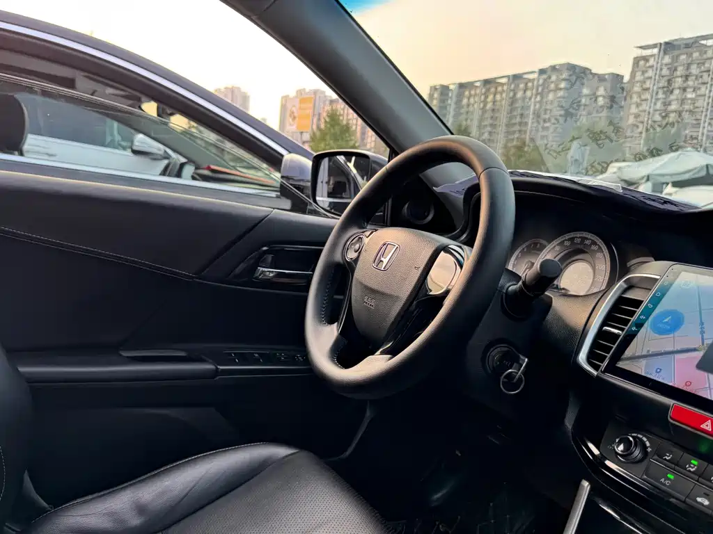 Honda Accord — миниатюра 13