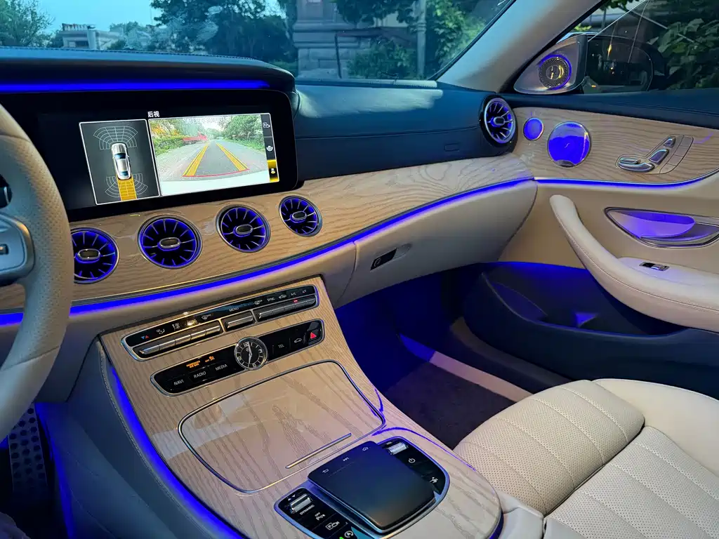 Mercedes-Benz E-Class (Import) — миниатюра 18