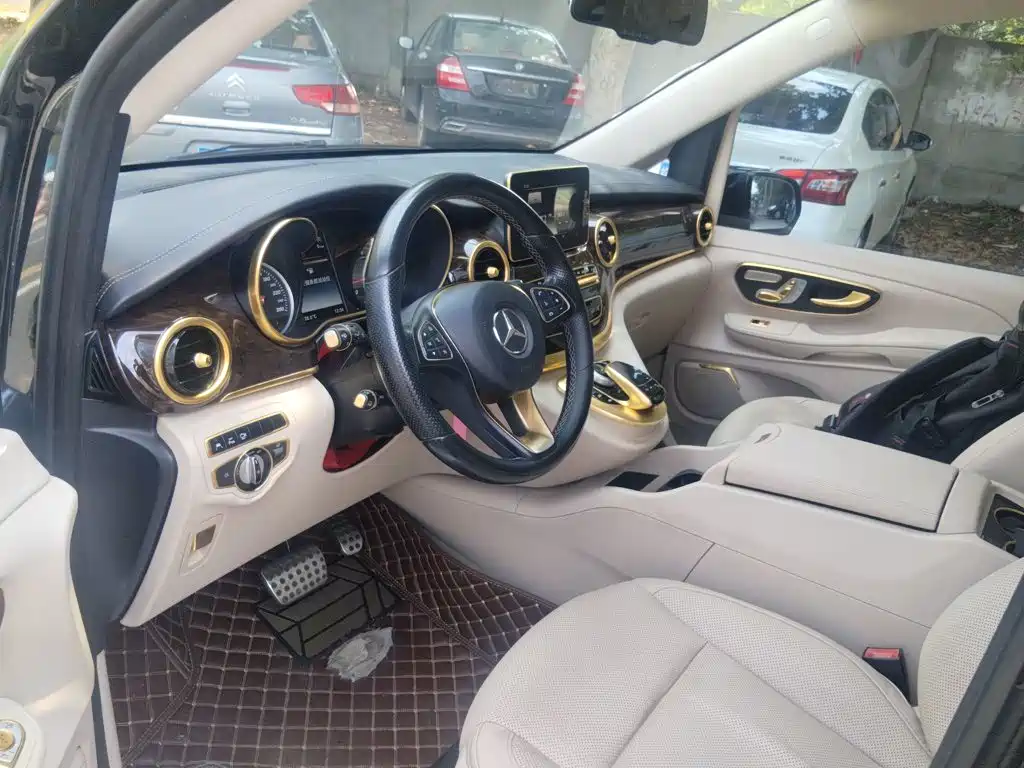 Mercedes-Benz V-Class V 2016 V 260 L Luxury Long Wheelbase