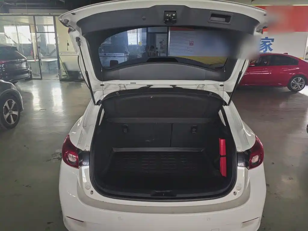 Mazda 3 Axela — миниатюра 14
