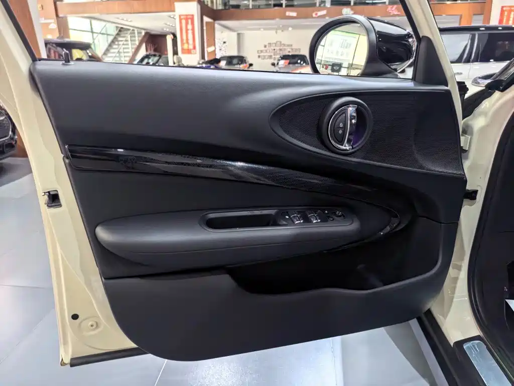 MINI Mini Clubman — миниатюра 15