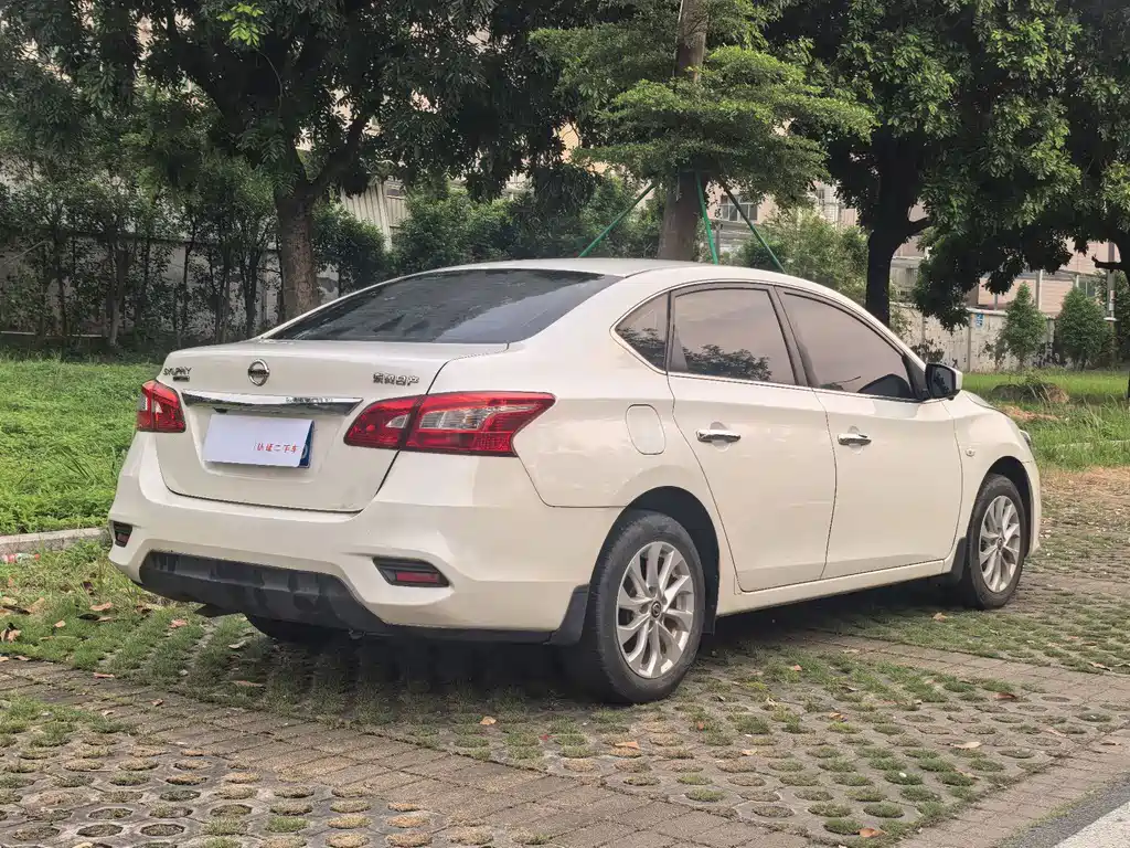Nissan Sylphy — миниатюра 6
