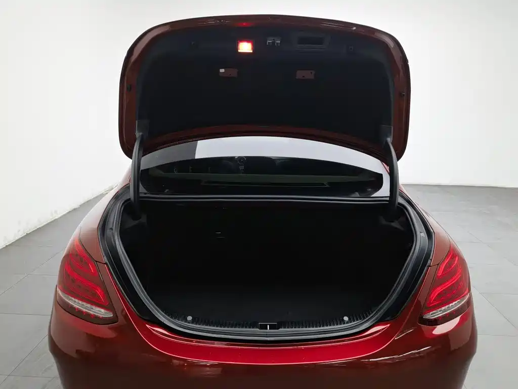 Mercedes-Benz C-Class — миниатюра 16