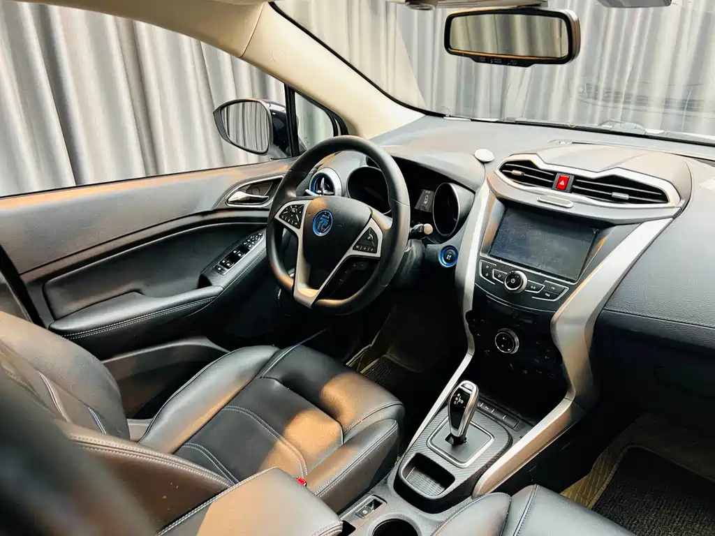 BYD Yuan EV — миниатюра 12