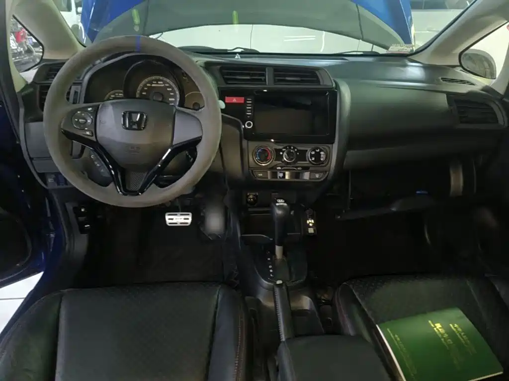Honda Fit — миниатюра 10