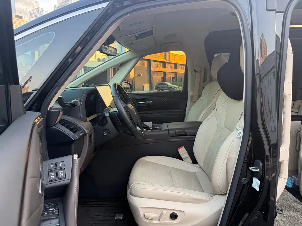 Toyota Vellfire — миниатюра 4