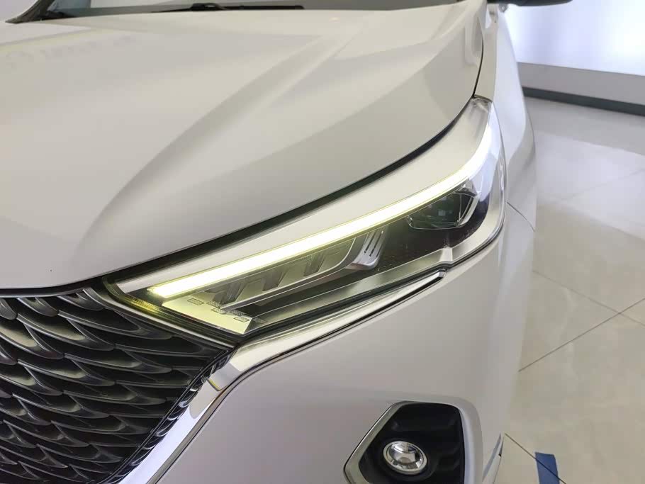 Haval Haval M6 1.5 л 2023 г. Белый, пробег 15700 км