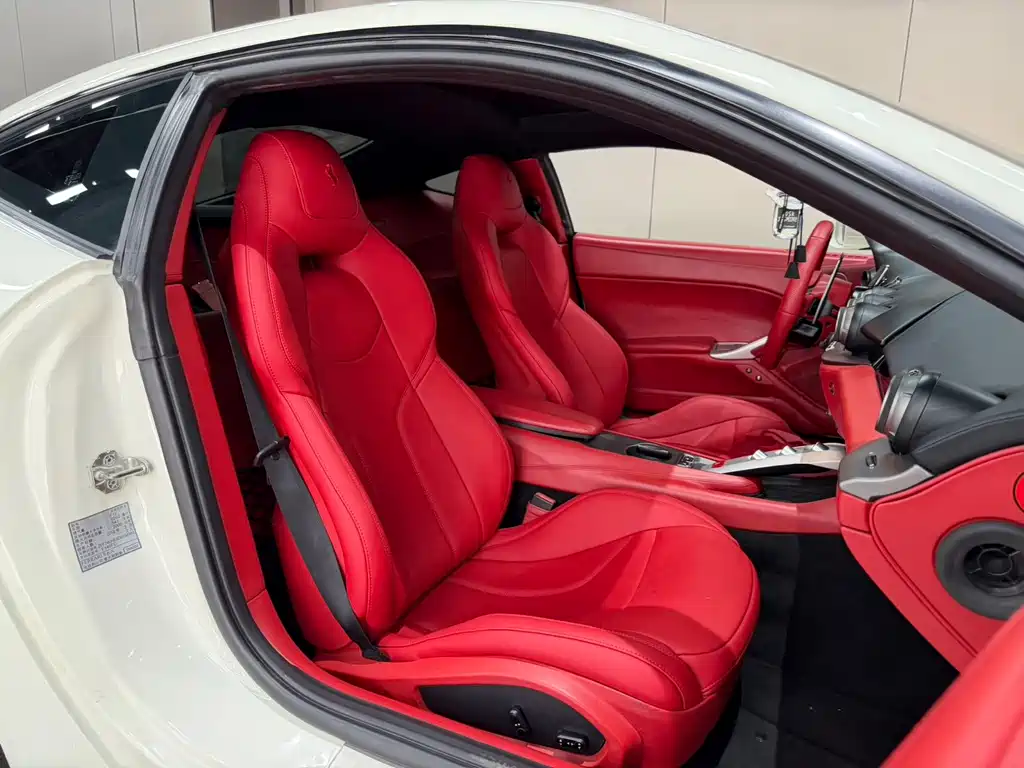 Ferrari F12berlinetta — миниатюра 10