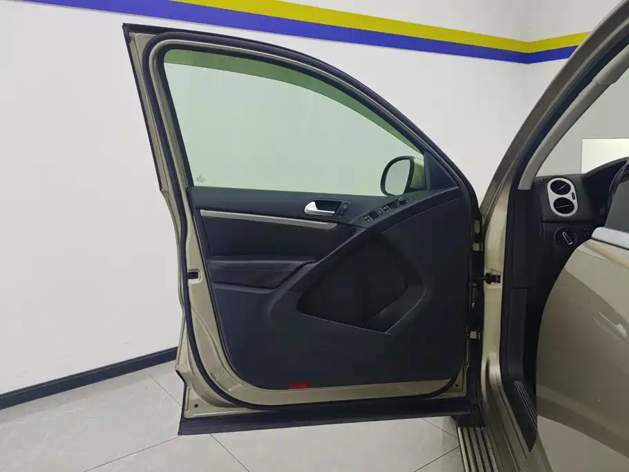 Volkswagen Tiguan — миниатюра 7